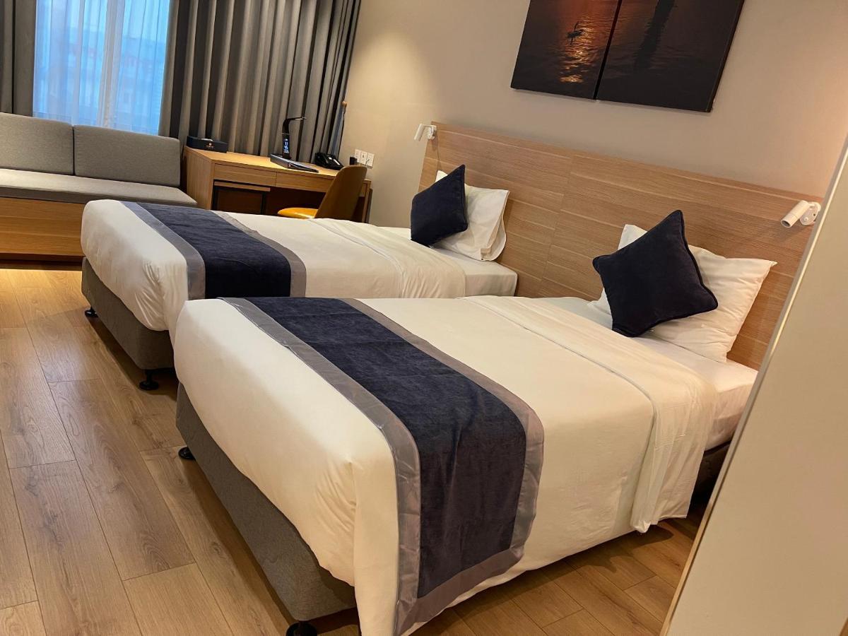 Kovie Hotel Hai Phong Bagian luar foto